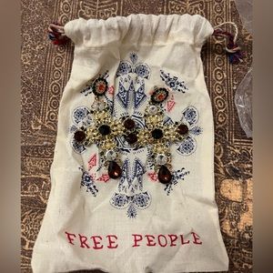 Free people Cross my heart earrings gold